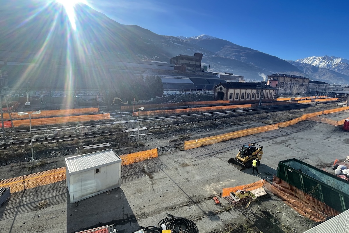 Il cantiere per l'elettrificazione della Aosta - Ivrea ad Aosta
