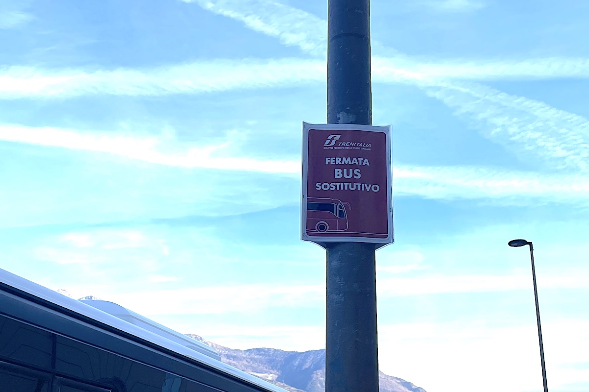 Bus sostitutivi - pullman - fermata