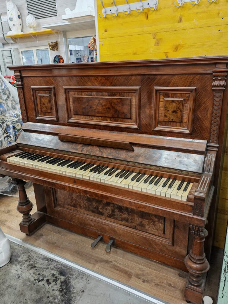 Mercatino Chic e Vintage di Natalee