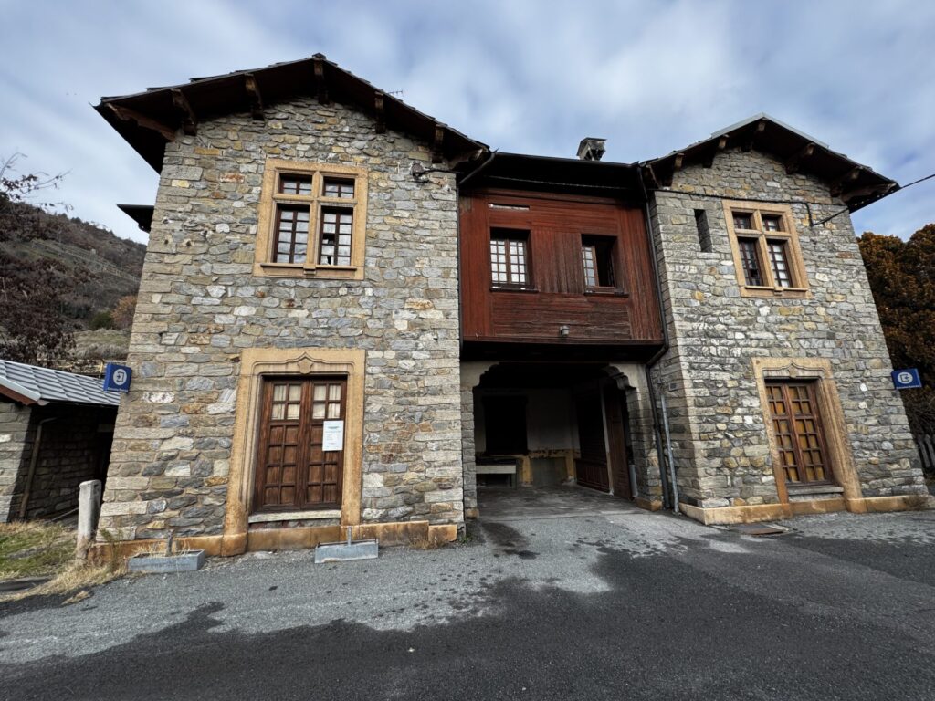 Stazione ferroviaria villeneuve