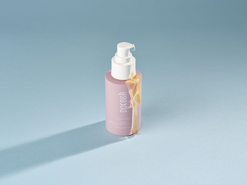 ambra viva sfondo azzurro x