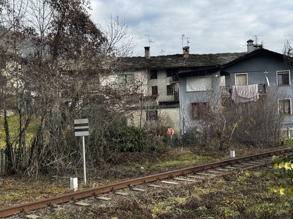 ferrovia aosta pré saint didier binari villeneuve