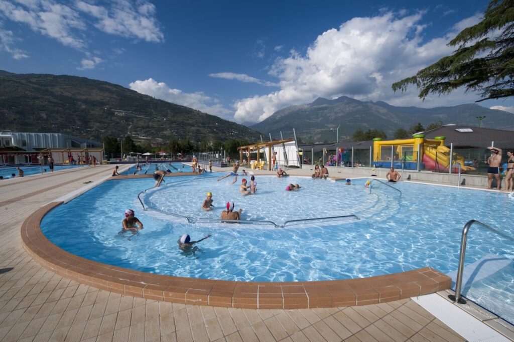 La piscina scoperta di Aosta