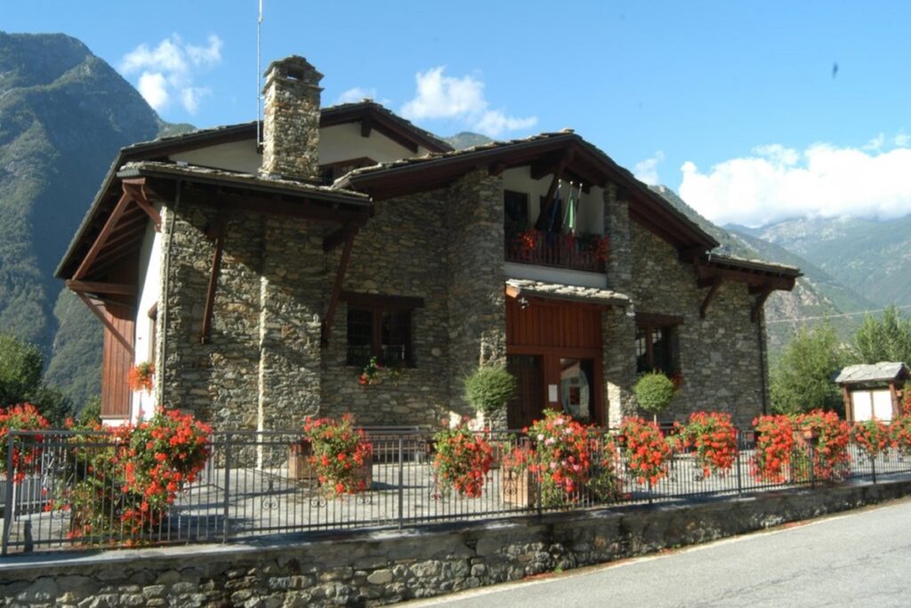 Il municipio di Arnad