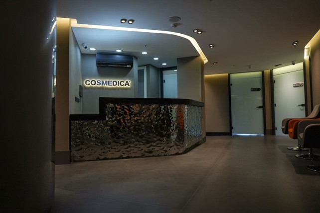 Clinica Cosmedica, una delle cliniche per trapianto di capelli in Turchia all'avanguardia