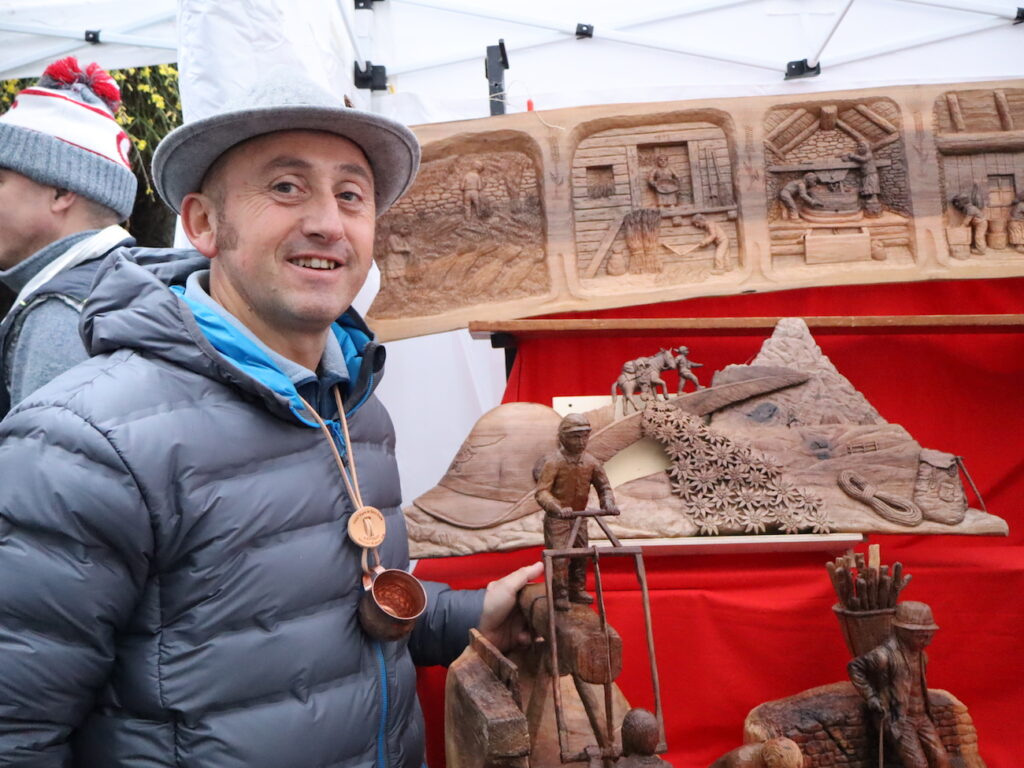 Erick Bionaz Scultura Fiera di Donnas Foto Alice Dufour