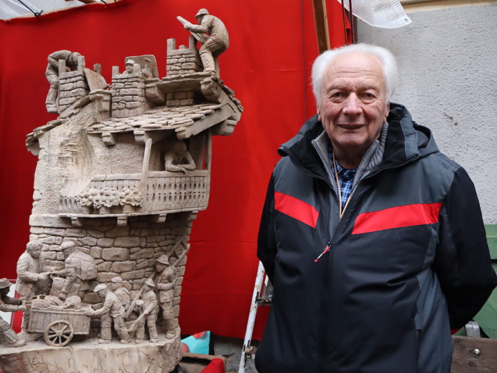 Guido Diémoz Scultura Fiera di Donnas Foto Alice Dufour