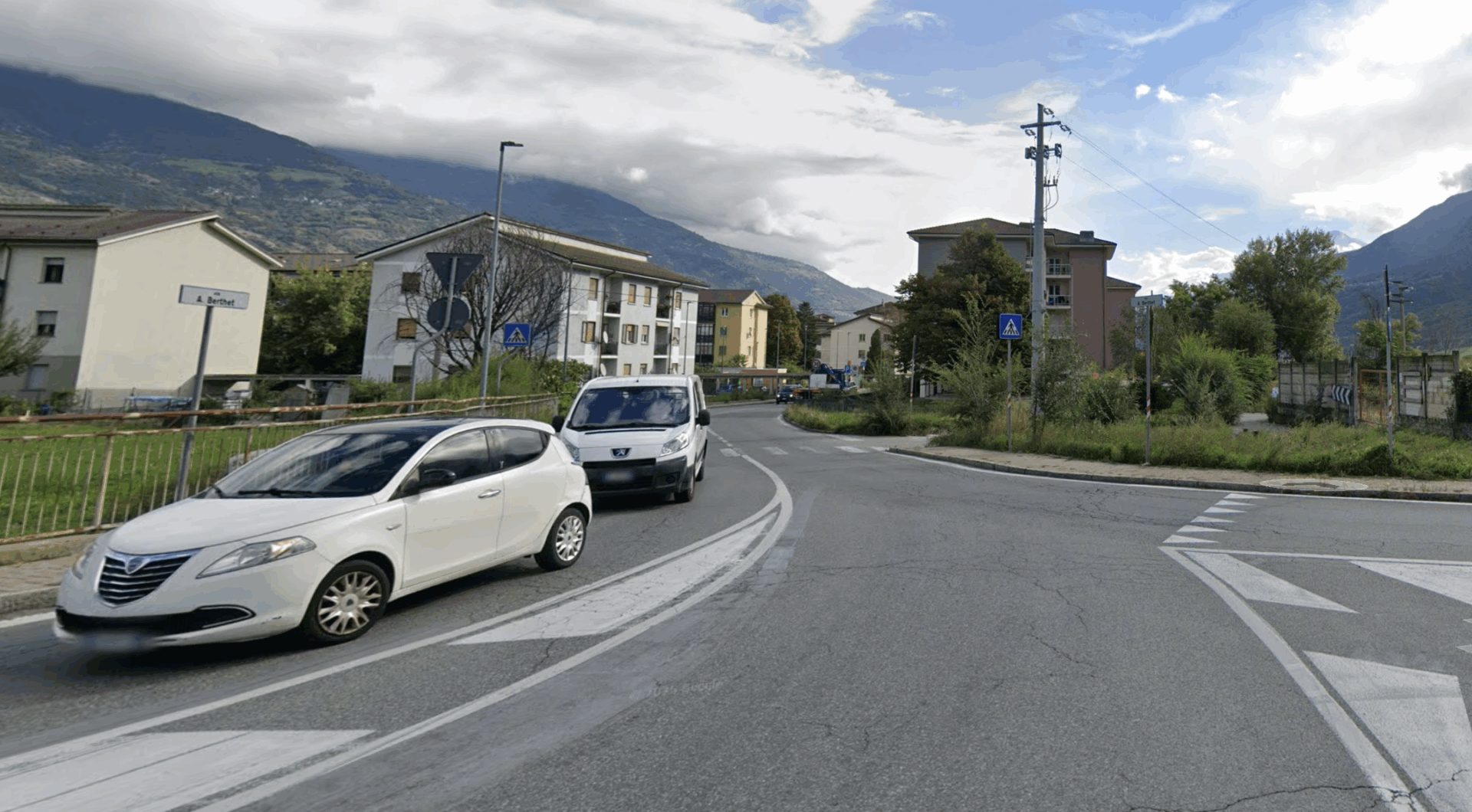 Incrocio via vittime Col du Mont e via Berthet