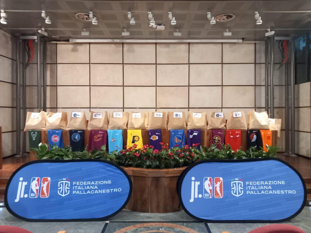 Jr WNBA FIP Schools League ()