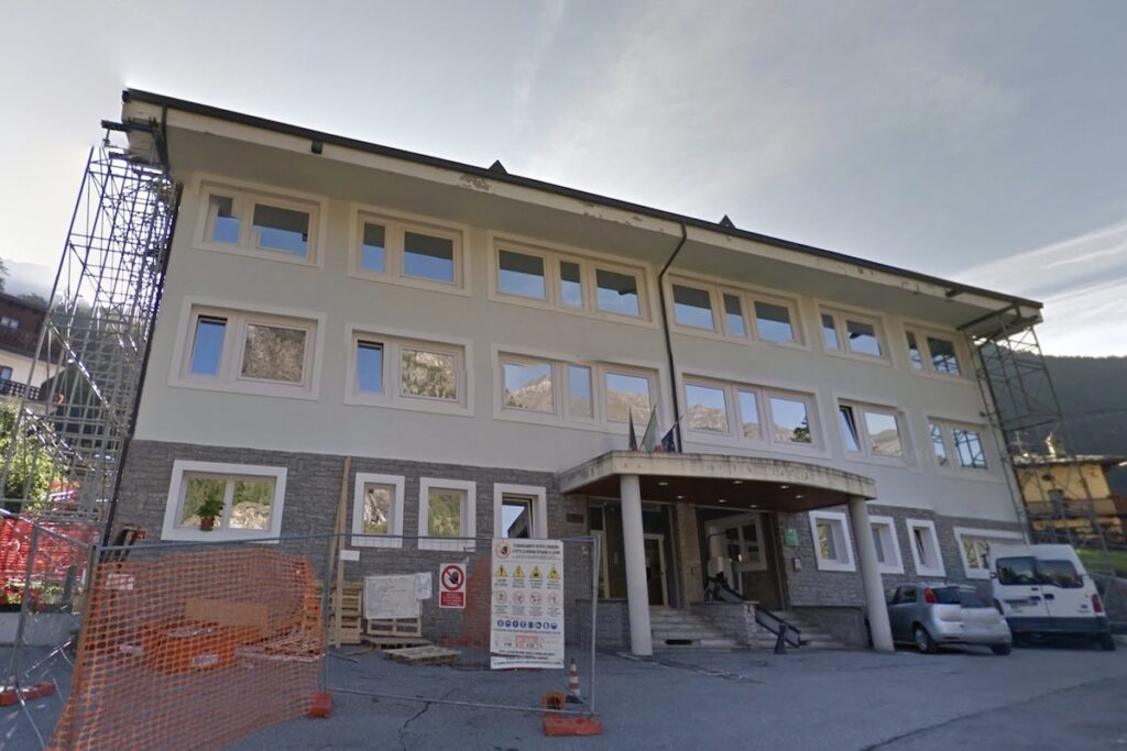 La scuola media di Valtournenche in frazine Crétaz