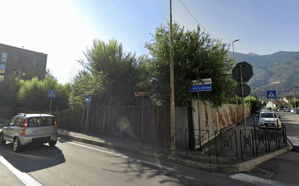 l'area fra via Chambéry e via Lys dove verrà realizzata la nuova palestra