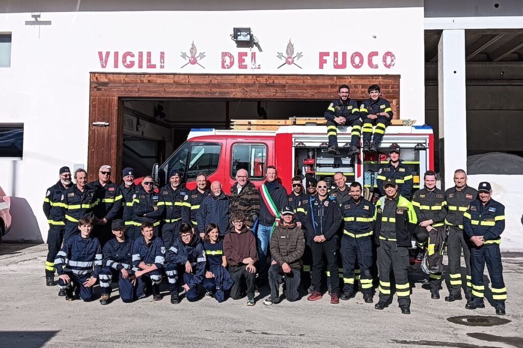 La consegna nuovo automezzo polisoccorso 4x4 a Cogne