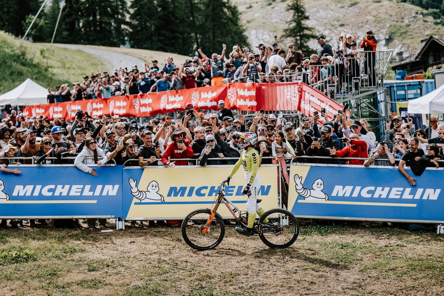 Coppa del mondo mtb downhill La Thuile foto Nicola Damonte