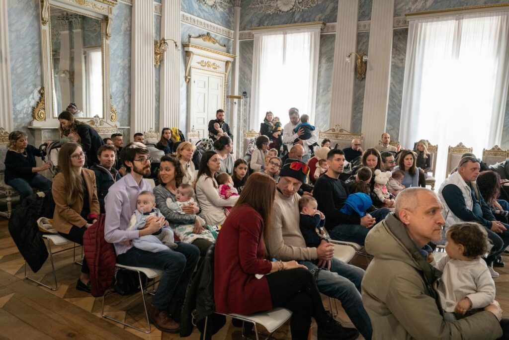 Famiglie dei nuovi nati al Salone Ducale