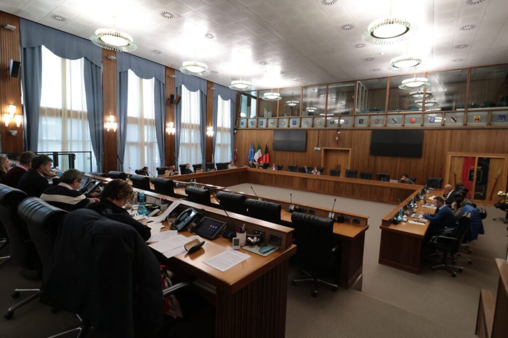 II e III Commissione ()