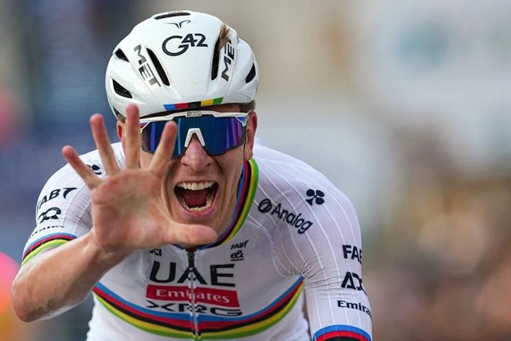 The Best of cycling - La foto di Gian Mattia D’Alberto che raffigura Tadej Pogačar