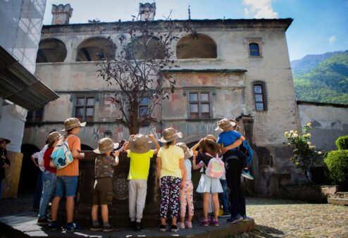A Issogne tornano “Le Avventure di Charlotte”, la caccia al tesoro per famiglie nei castelli della Valle d’Aosta