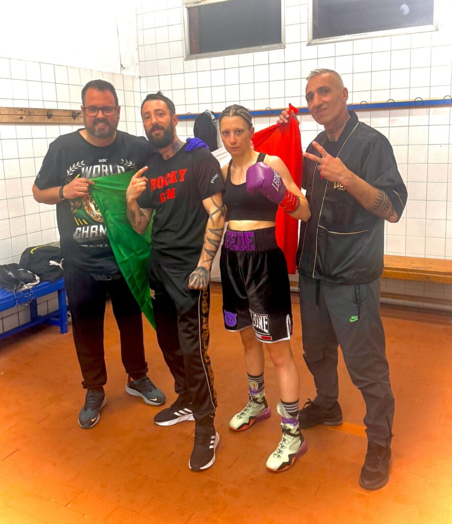 Da sx Luis Miguel manager spagnolo Luca De Carolis Federica Macrì e Cristian de Martinis