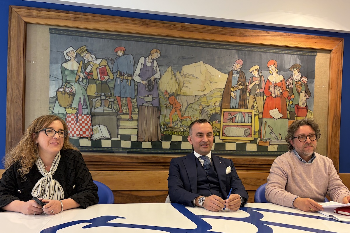 Da sx: Margherita Henry, il presidente Turcato e Giovanni Pellizzeri