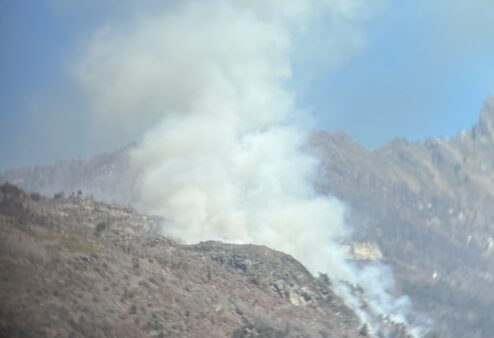 Incendio a Verrayes, proseguono le operazioni di bonifica nell’area di Vencorère