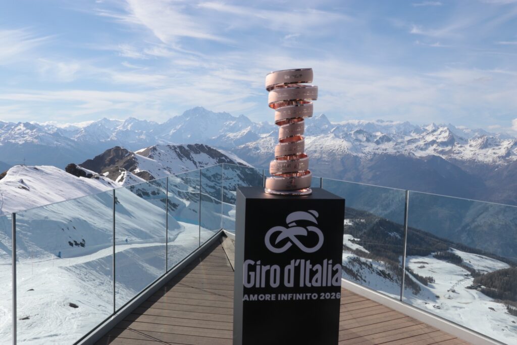 Presentazione Giro d Italia Stella di Pila rid