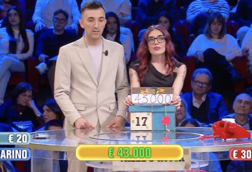 Sharon di Verrès accetta 43mila euro ad Affari Tuoi: nel pacco iniziale c’erano però 300mila