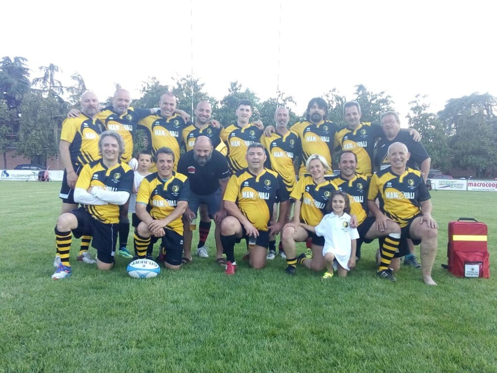 Thierry Debove con i Manovali dello Stade Valdotain Rugby