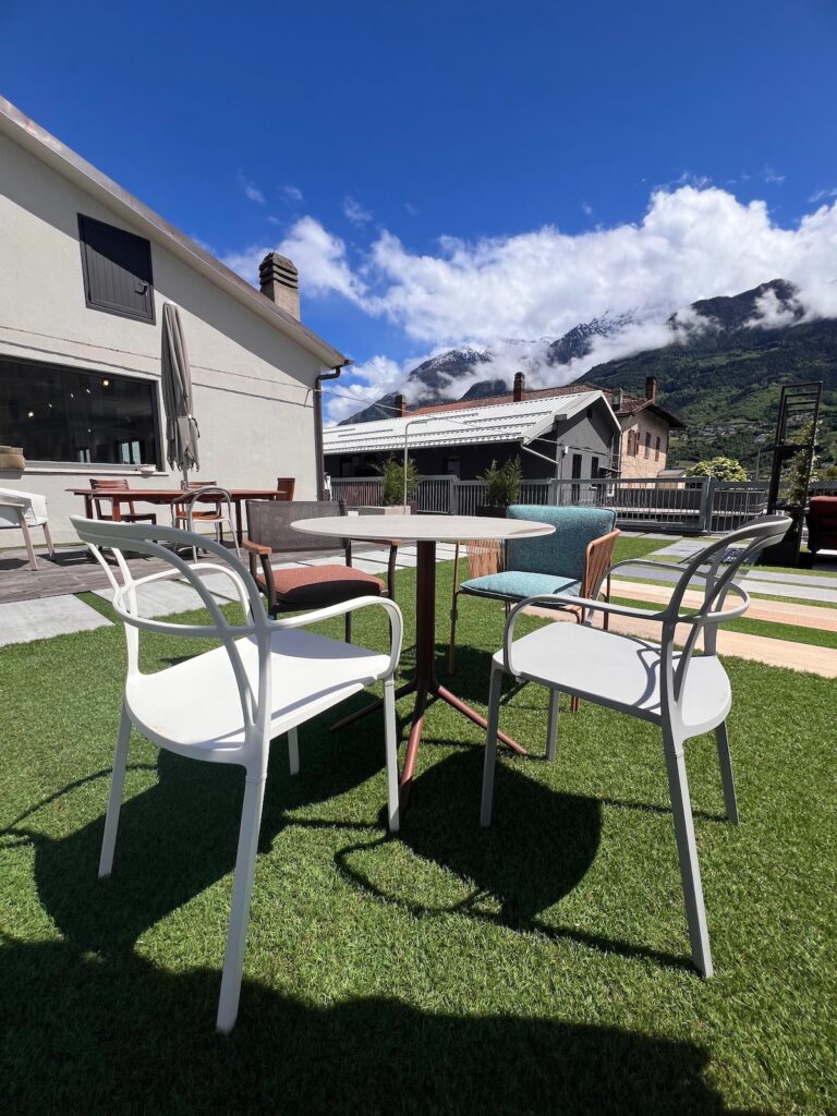 Expo Garden, Edilaosta