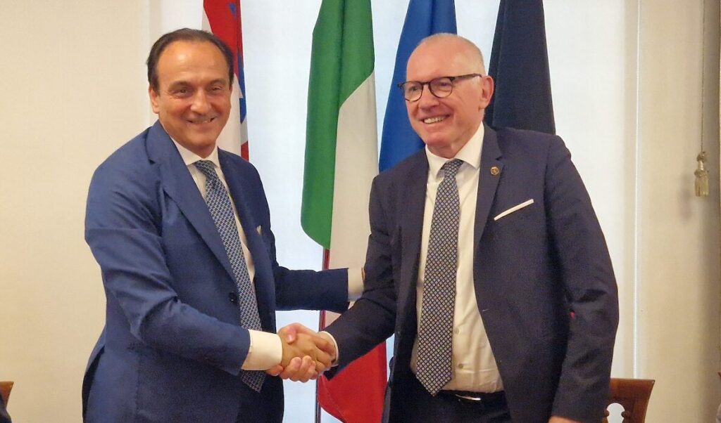 Alberto Cirio Presidente Regione Piemonte e Renzo Testolin Presidente Regione VdA foto Alice Dufour