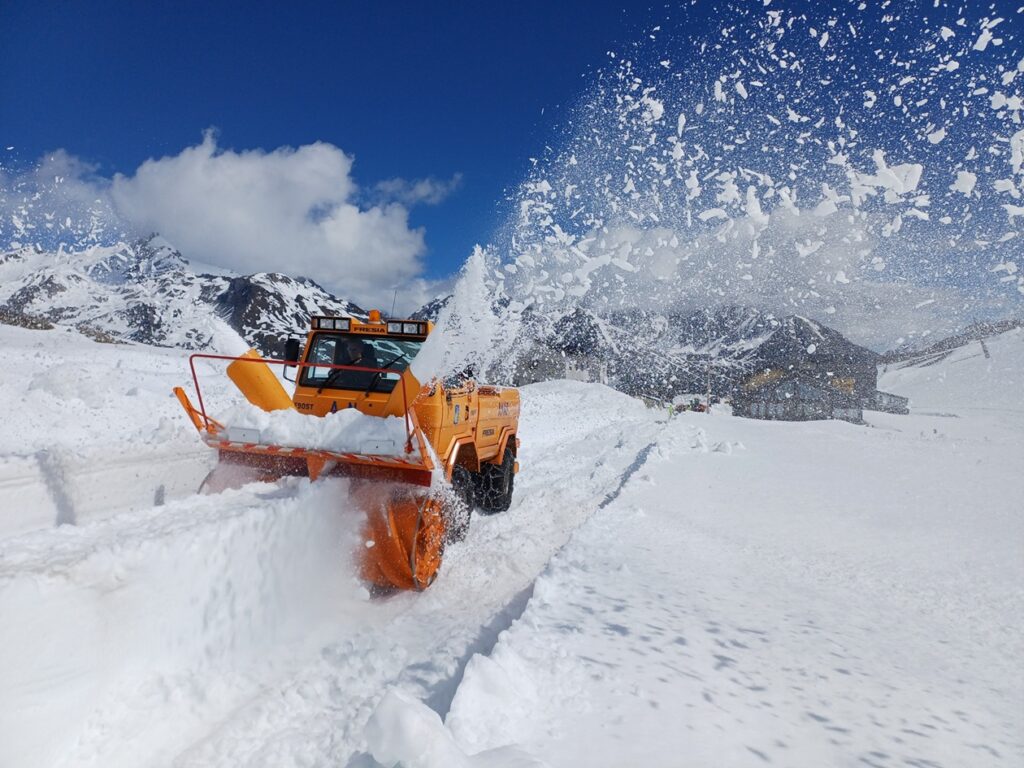 Anas sgombero neve SS Piccolo San Bernardo I