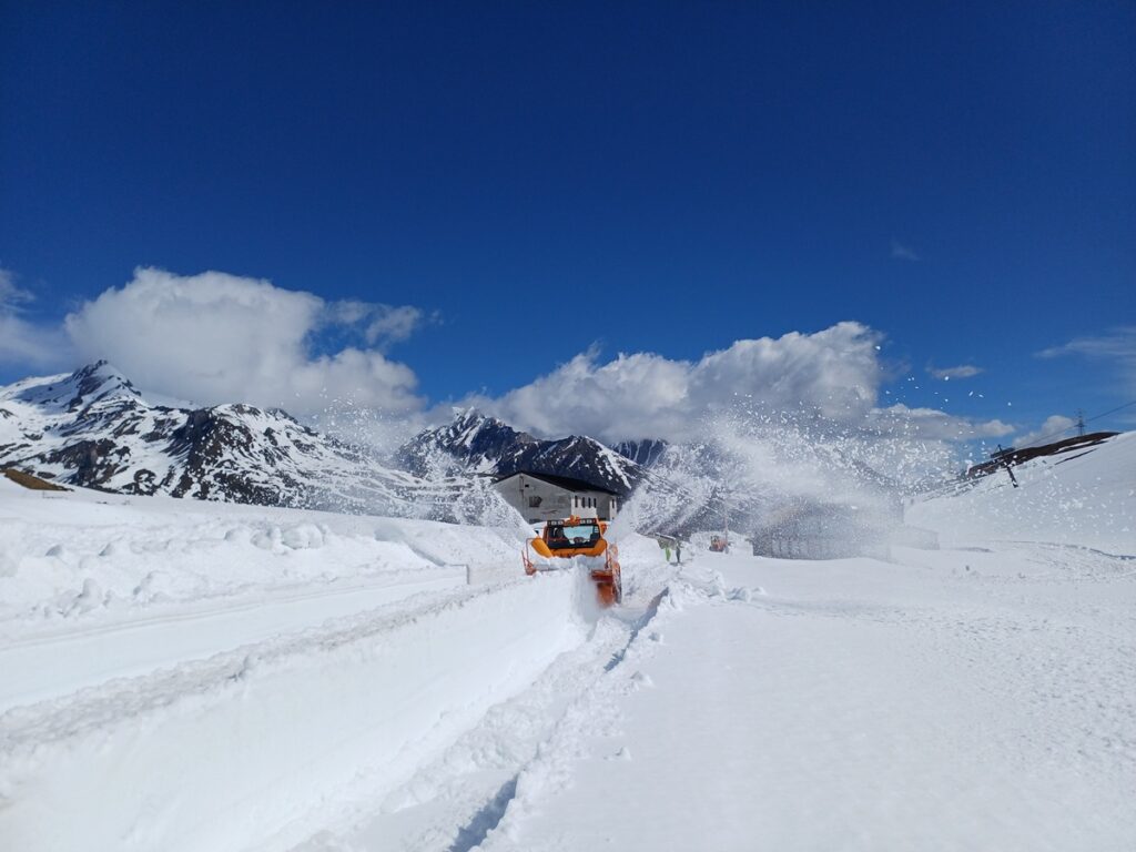 Anas sgombero neve SS Piccolo San Bernardo III