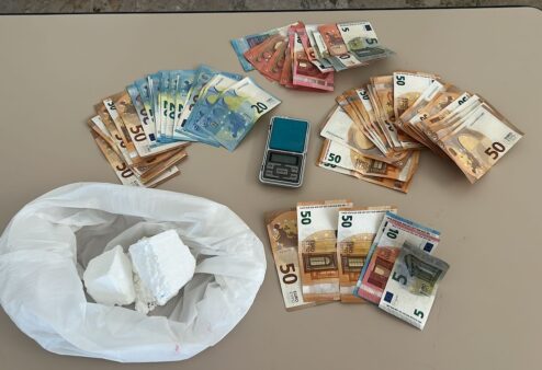 Oltre 260 dosi di cocaina in casa, arrestata 25enne