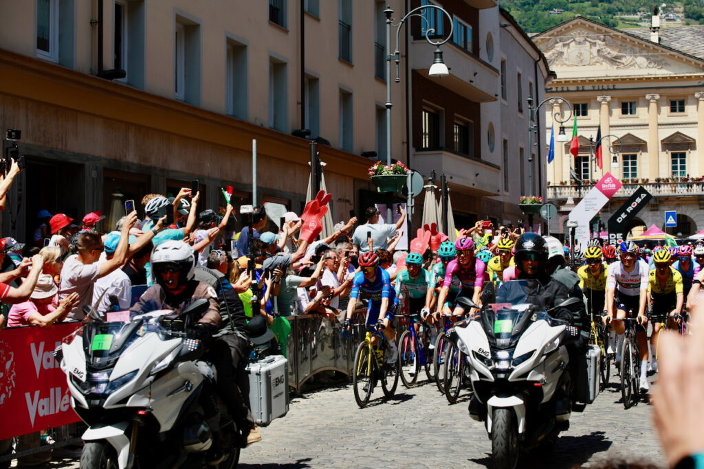 Giro d'Italia Aosta Pila