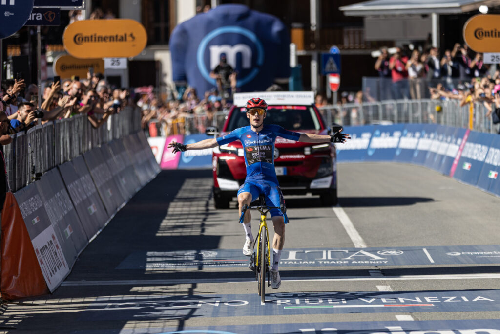 Giro d'Italia Aosta Pila PH Andrea Cozza