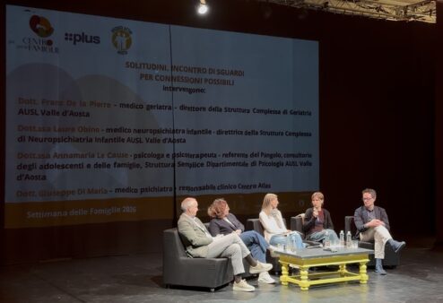 La solitudine in neogenitorialità, adolescenza e terza età al centro del dibattito della Giornata della famiglia