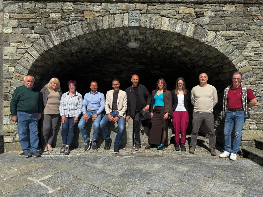 Lista Pontboset - Lorenzo Savin, Elena Vuillermoz, Irene Vuillermoz, Marco Larocca, Luca Mazza, Massimo Rosa, Ludovica Chanoux Toro, Sharon Vuillermoz, Michel Marioni, Enzo Bordet. Assente Pietro Ruggeri per motivi familiari