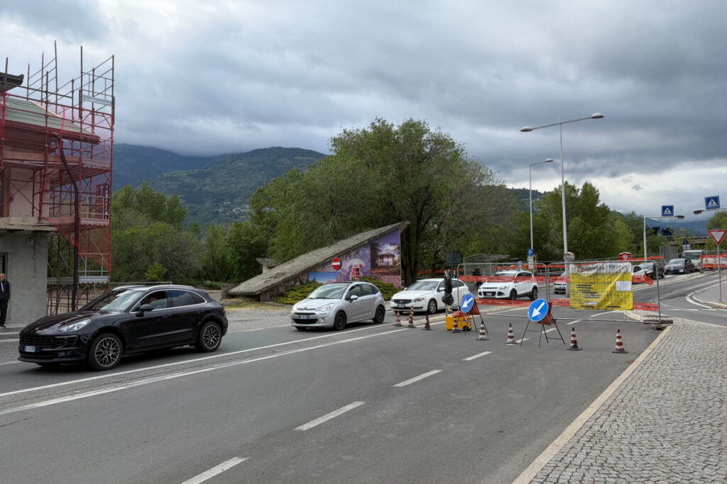 Traffico a Pont-Suaz