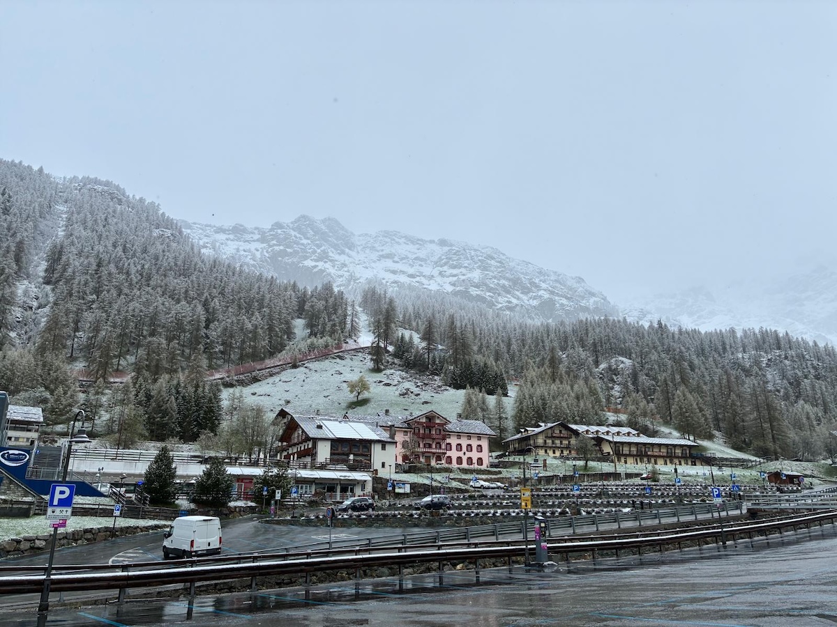 Gressoney-la-Trinité Staffal maggio neve