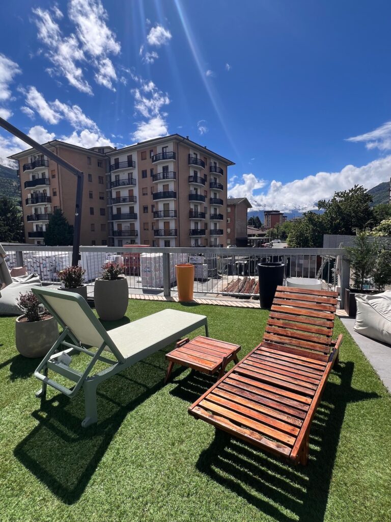 Expo Garden, Edilaosta