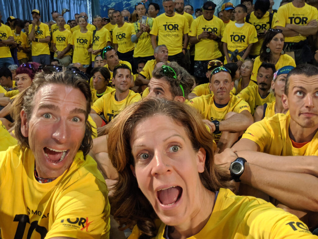 Amy Sproston durante la cerimonia dei finisher del Tor des Géants