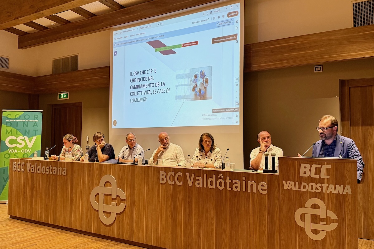 Il presidente del Consiglio Valle Aggravi all'assemblea dei soci del Csv