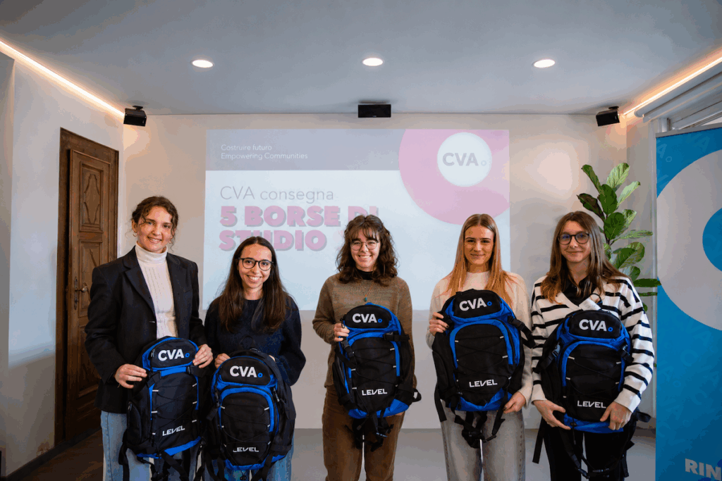 La consegna delle borse di studio Stem da parte di Cva nel 2025