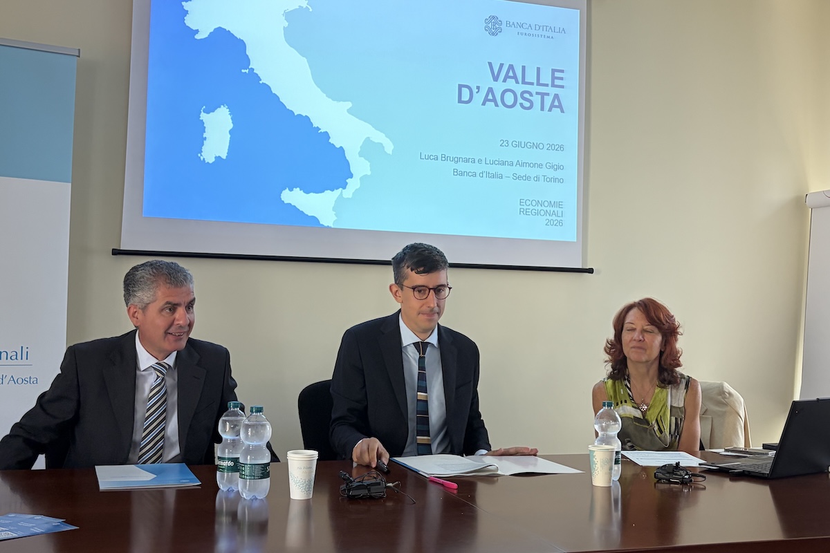 La presentazione del rapporto di Bankitalia. Da sx: il direttore Giuseppe Gargano, Luca Brugnara e Luciana Aimone Gigio
