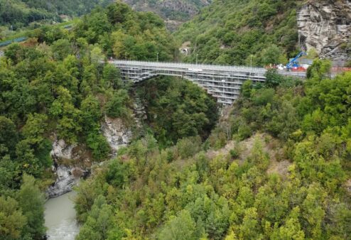 Dopo tre mesi di lavori riapre il ponte di Avise
