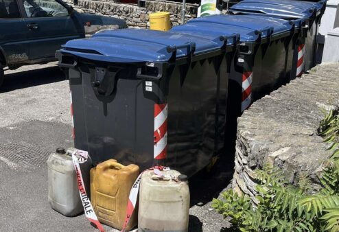 Abbandono illecito di rifiuti a Quart: due sanzioni da 1000 euro e fermo del veicolo per un mese