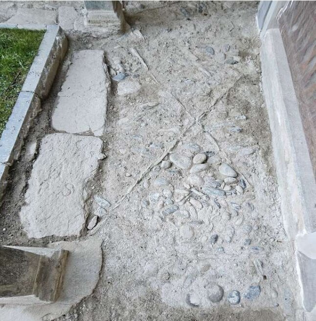 Pavimentazione durante il cantiere