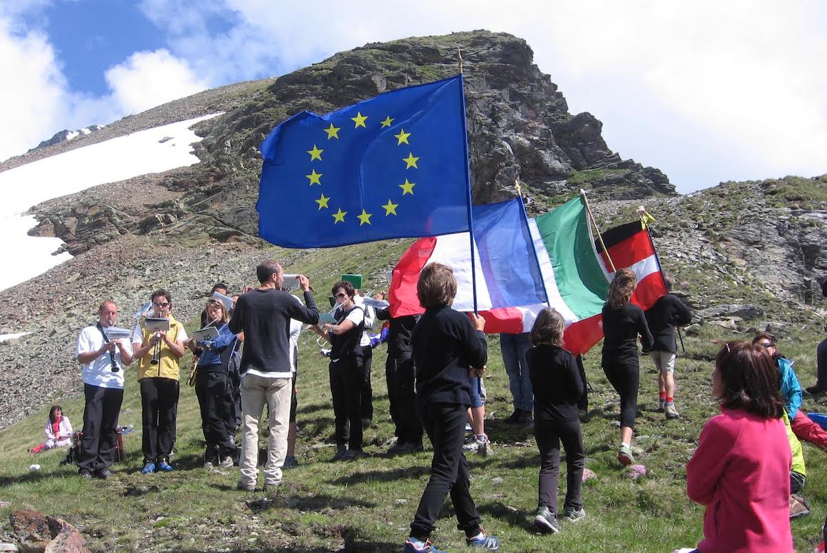 Rencontre au Col du Mont