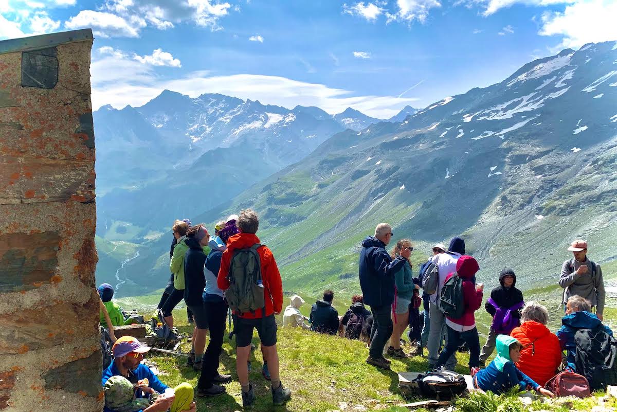 Rencontre au Col du Mont