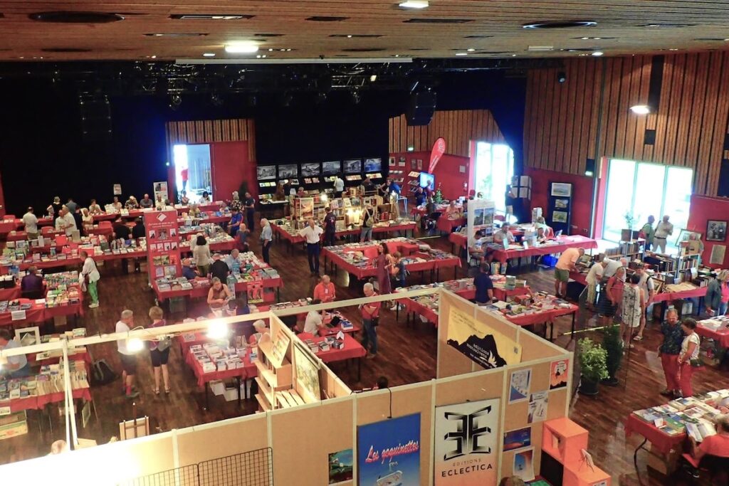 Salon International du Live de Montagne a Passy - Foto Facebook