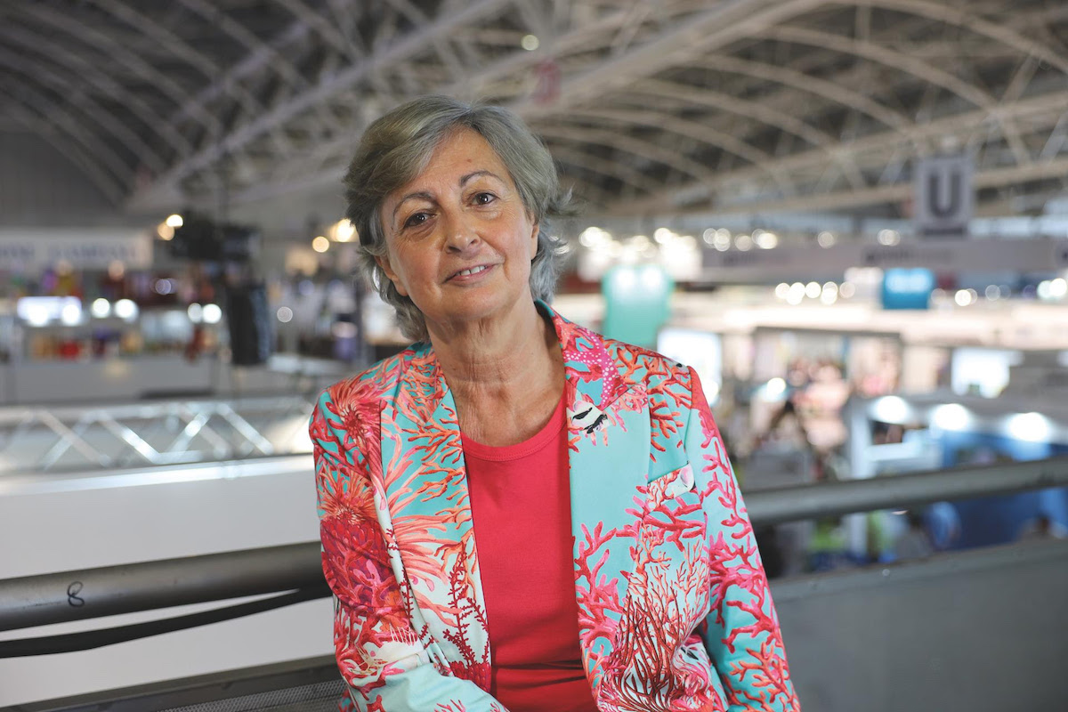 Elena Loewenthal